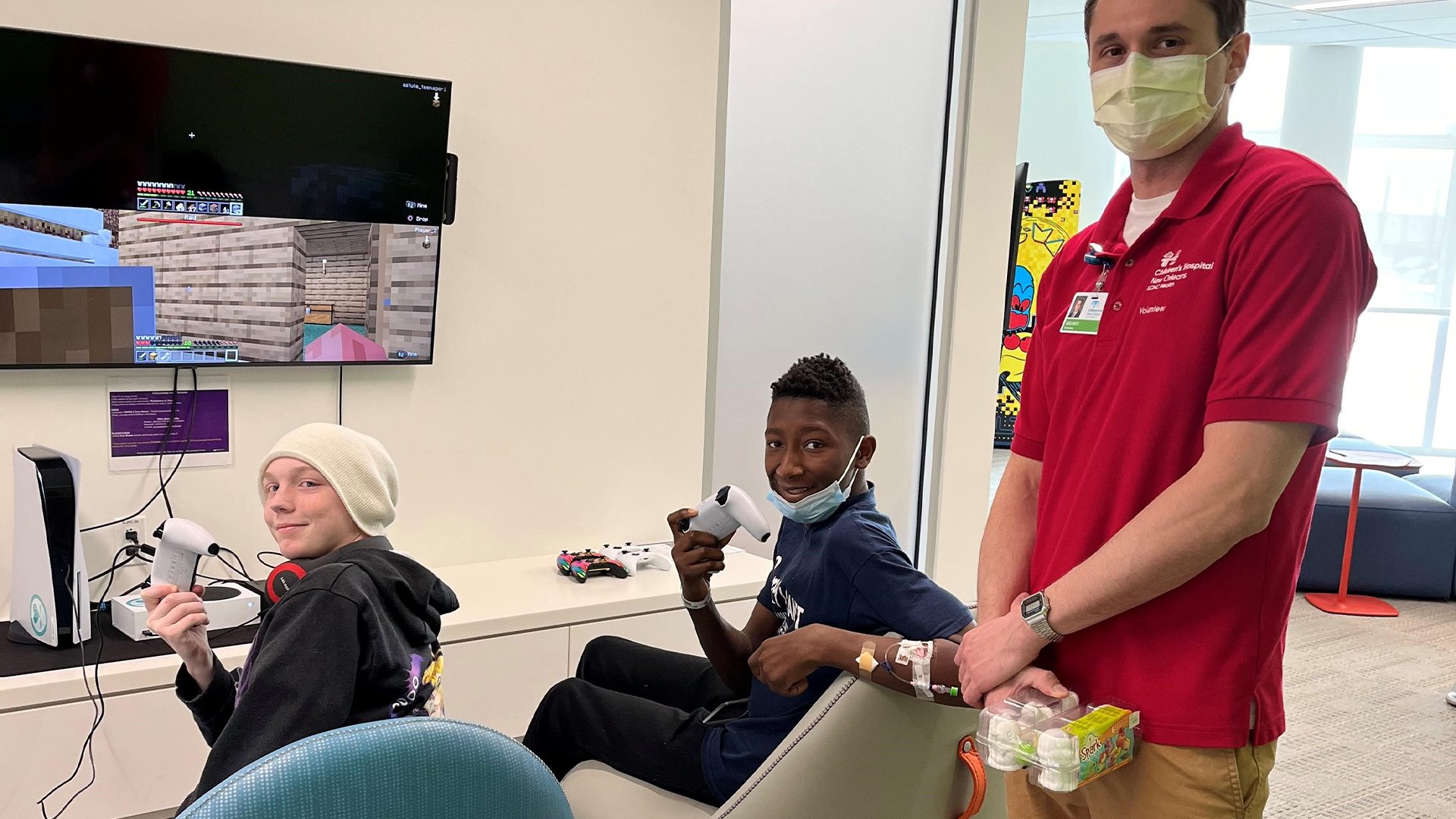 Kids playing during cancer treatment - Games For Love